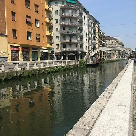 شقة The Real Navigli Flat *